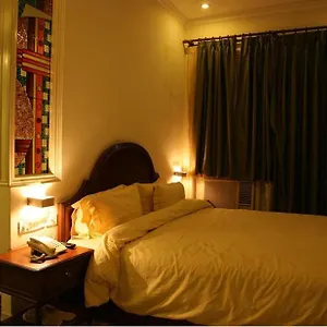 Karina Hotels- Dlf 3* Gurgaon